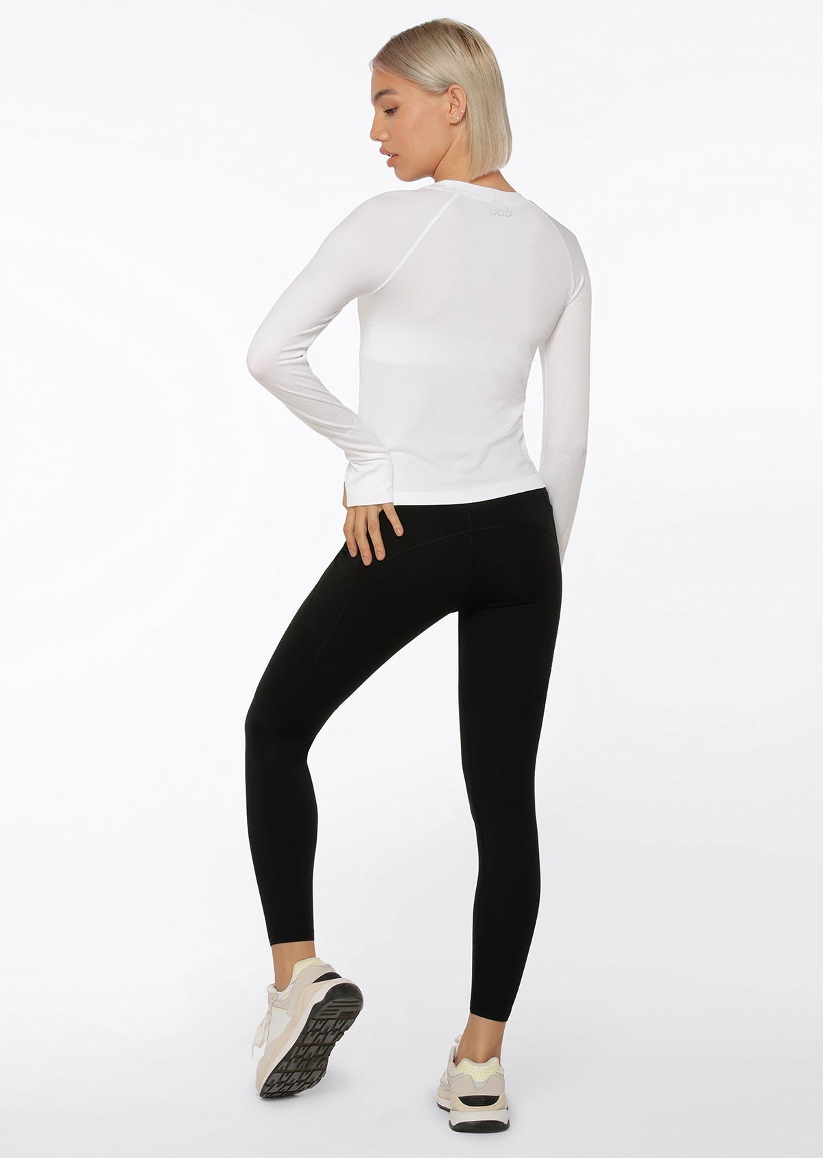 Dynamic Seamless Long Sleeve Top