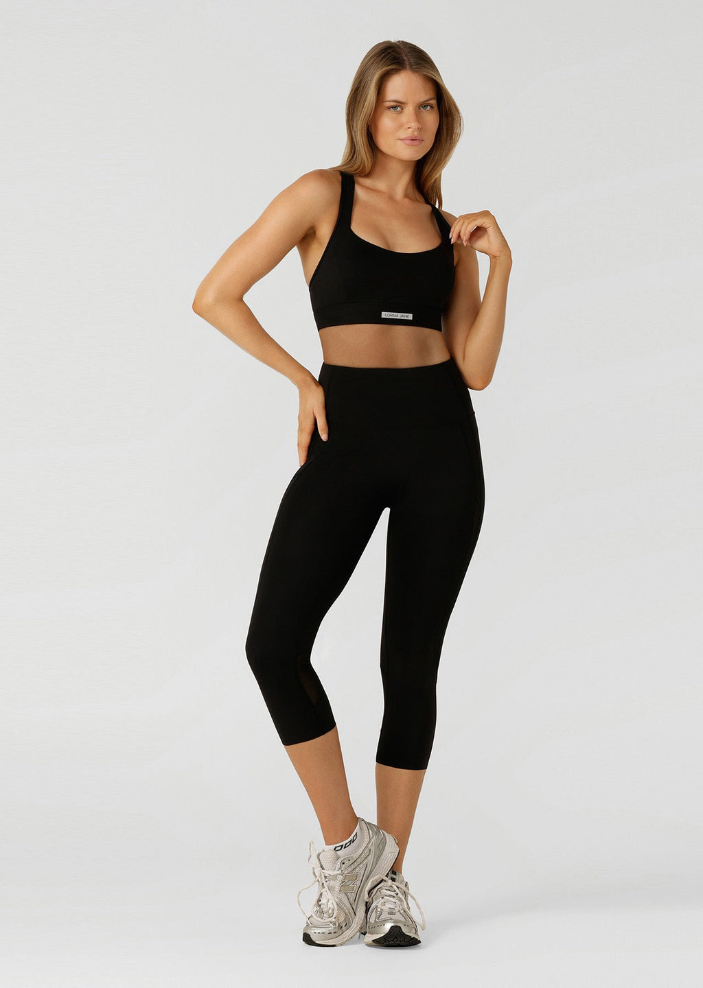 Outline 7/8 Leggings