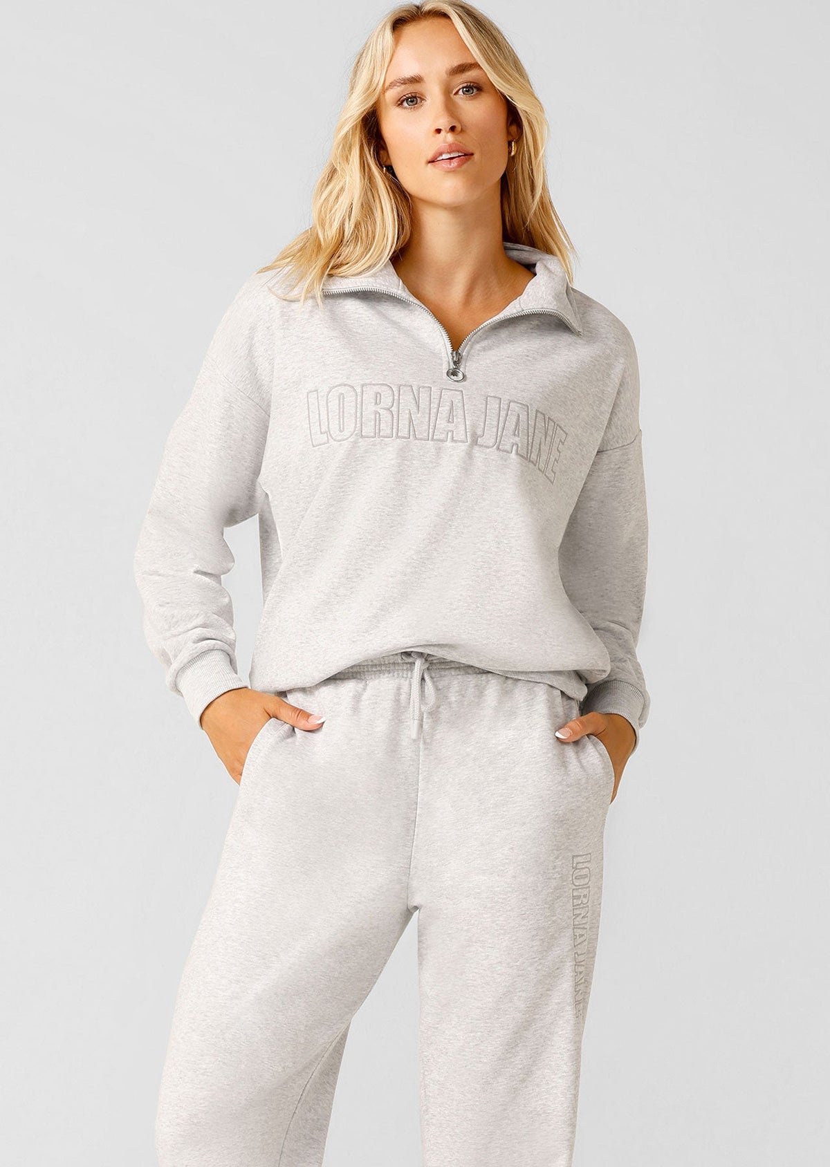 Iconic Quarter Zip Sweat