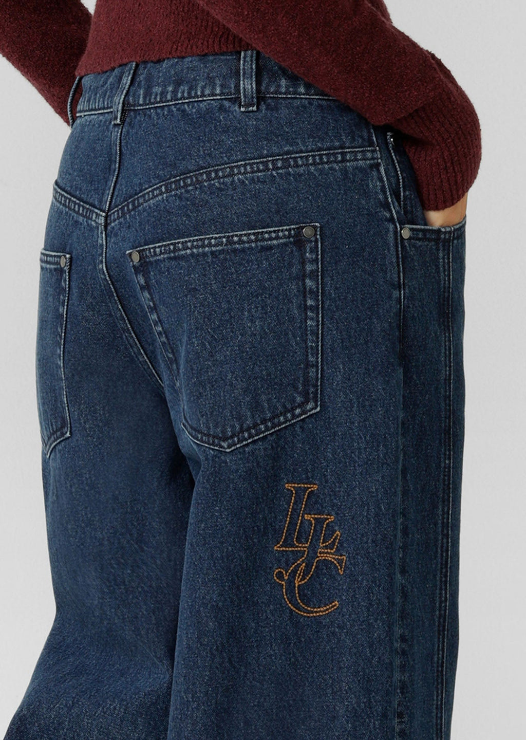 Off Duty Midrise Barrel Jeans