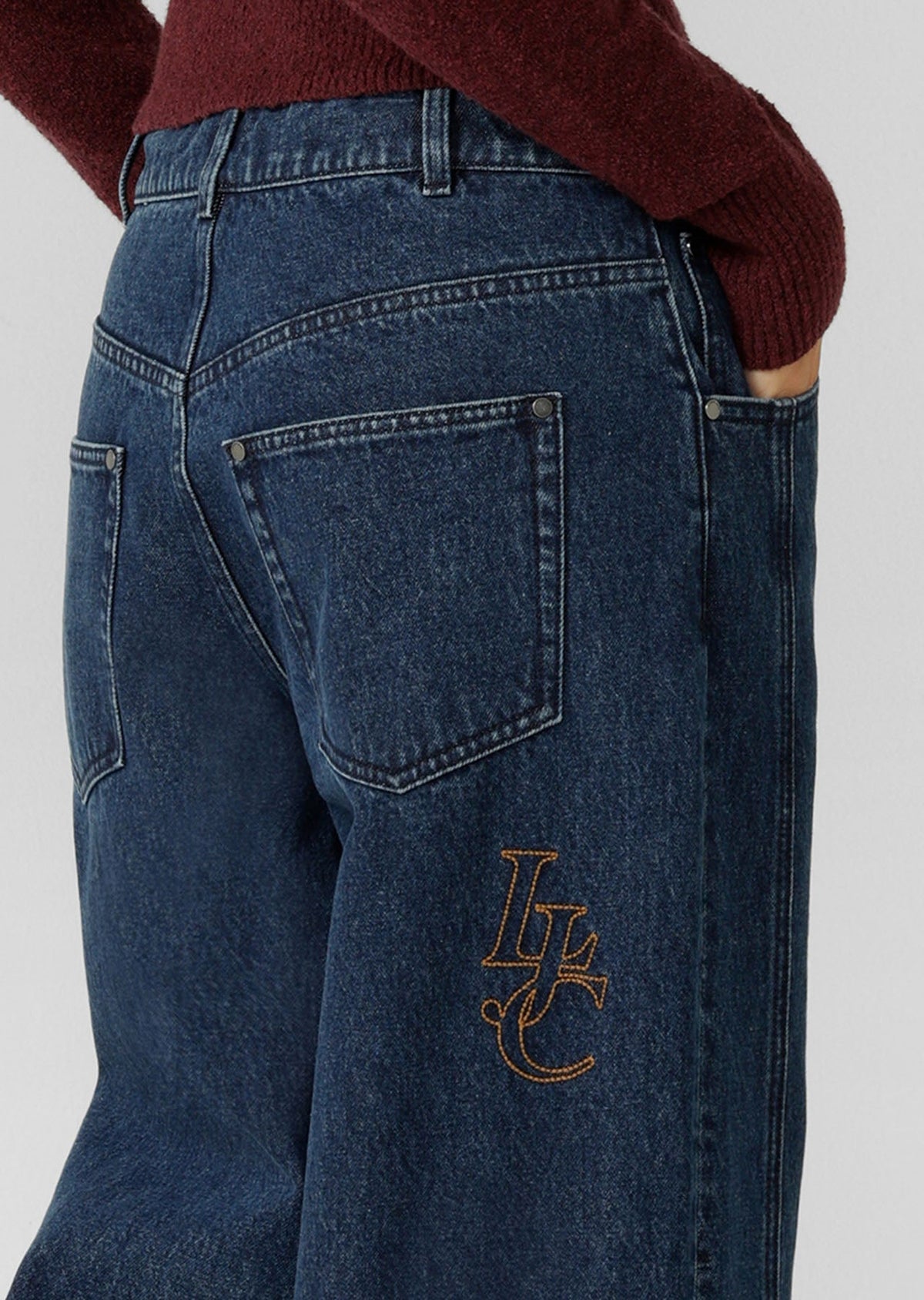 Off Duty Midrise Barrel Jeans