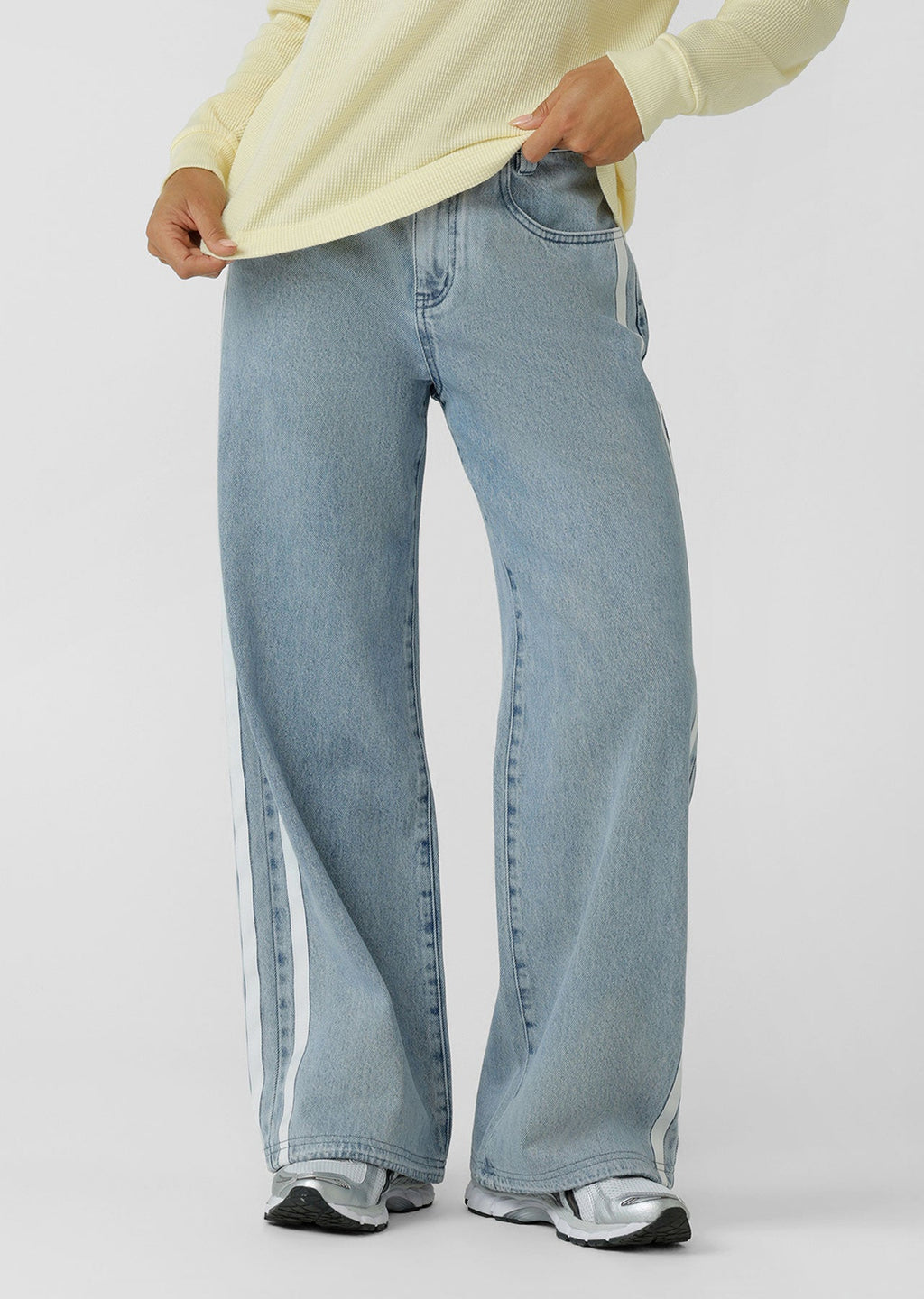 Nostalgia Light Wash Denim Pants
