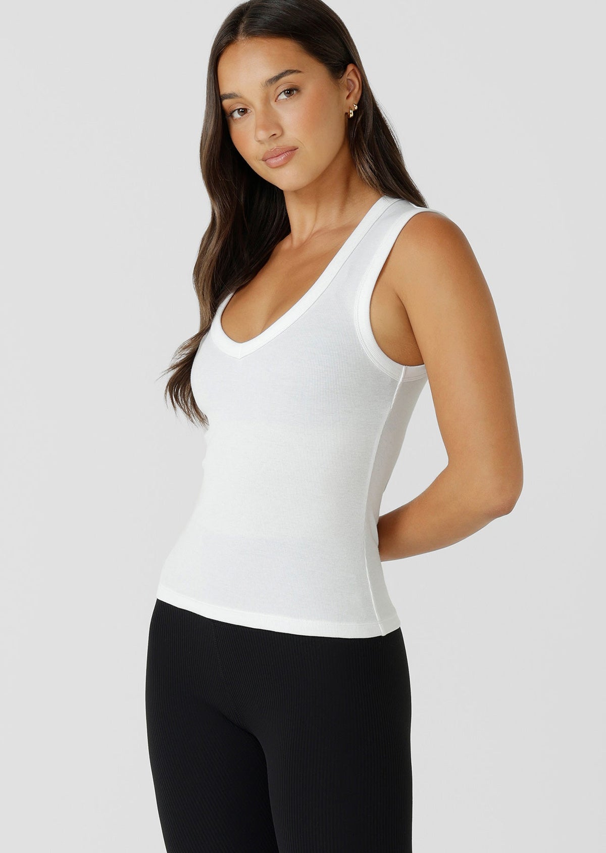 Define Plunge Neck Tank