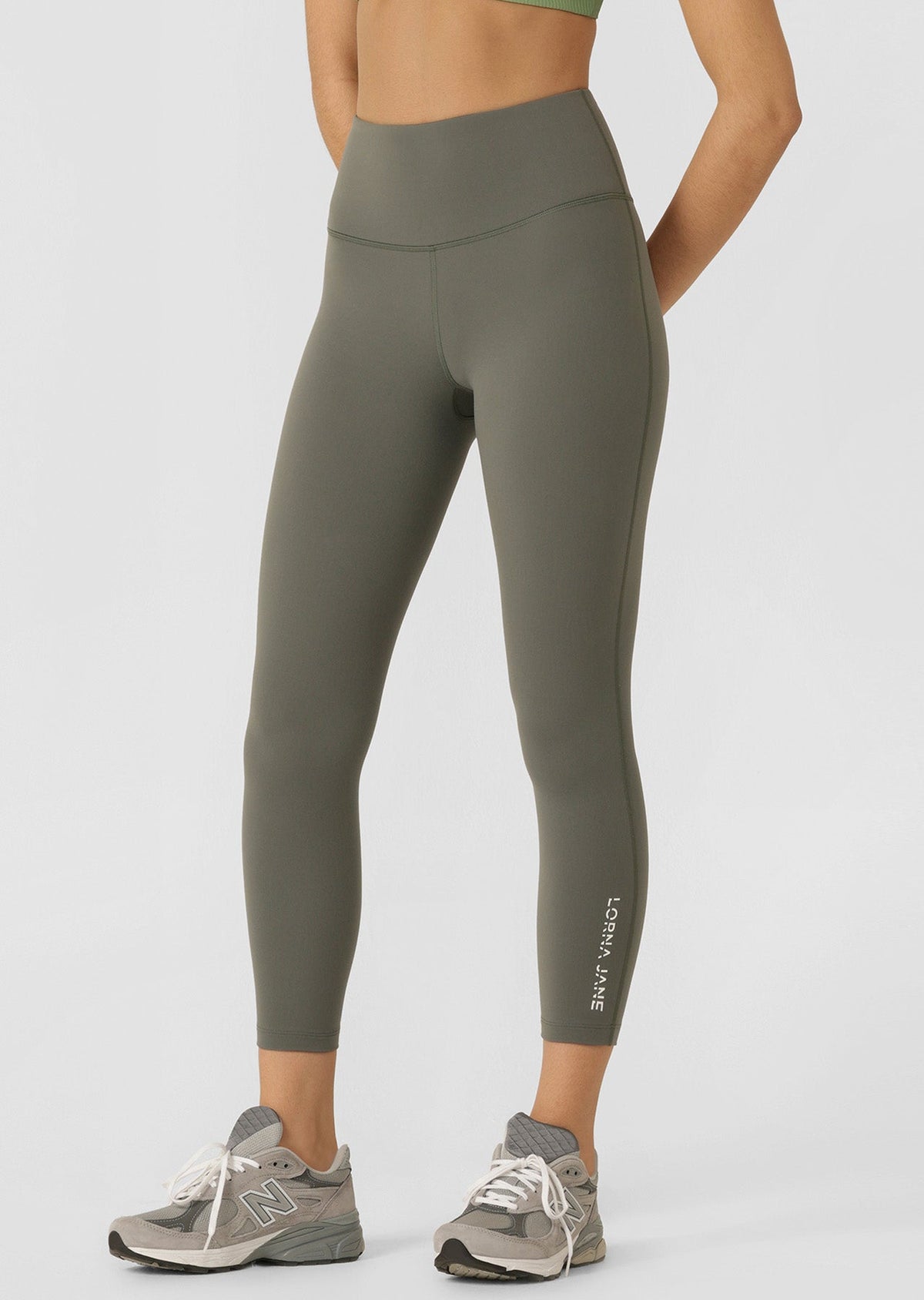 Lotus No Chafe Phone Pocket Ankle Biter Leggings