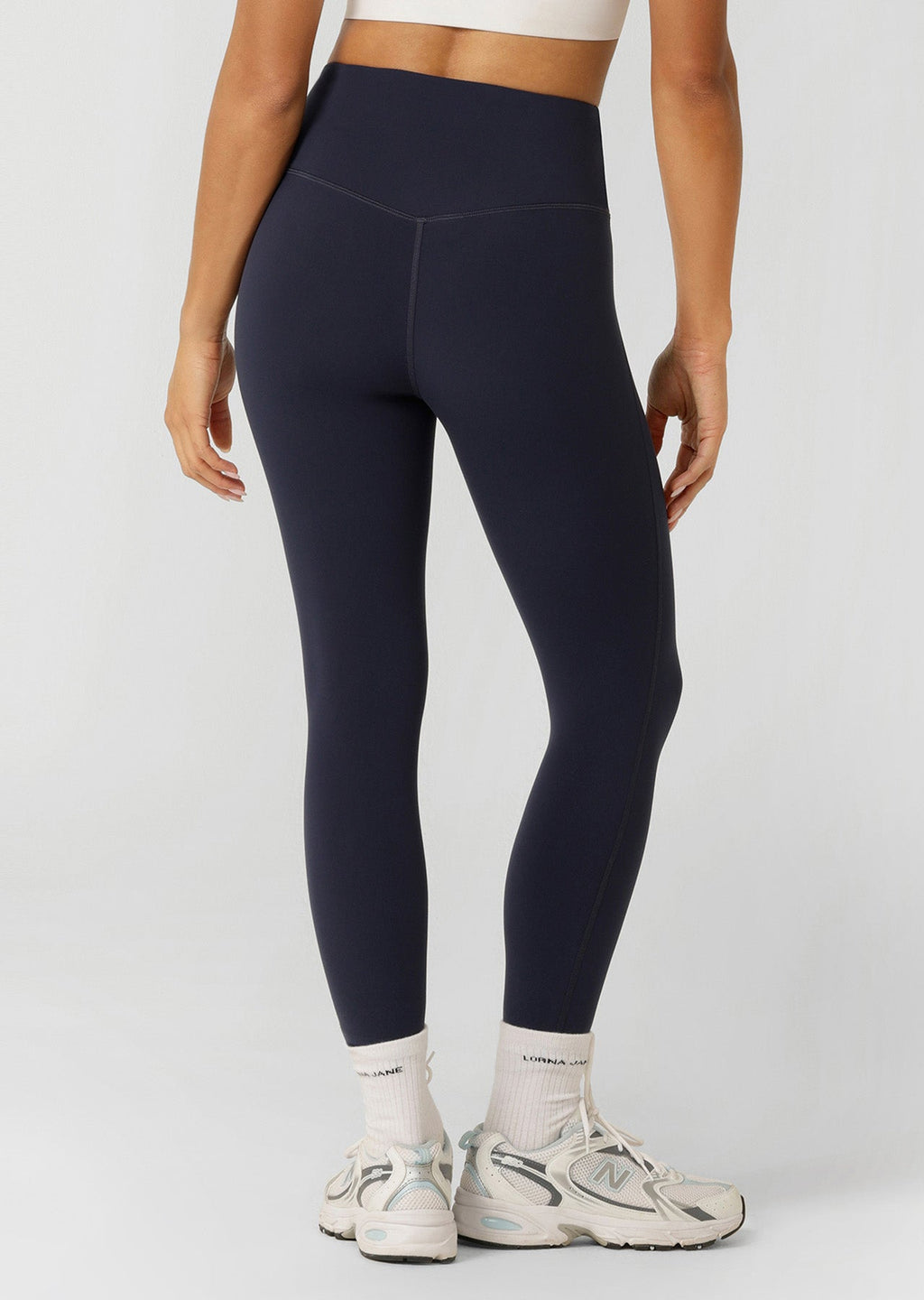 Lotus No Chafe Phone Pocket Ankle Biter Leggings