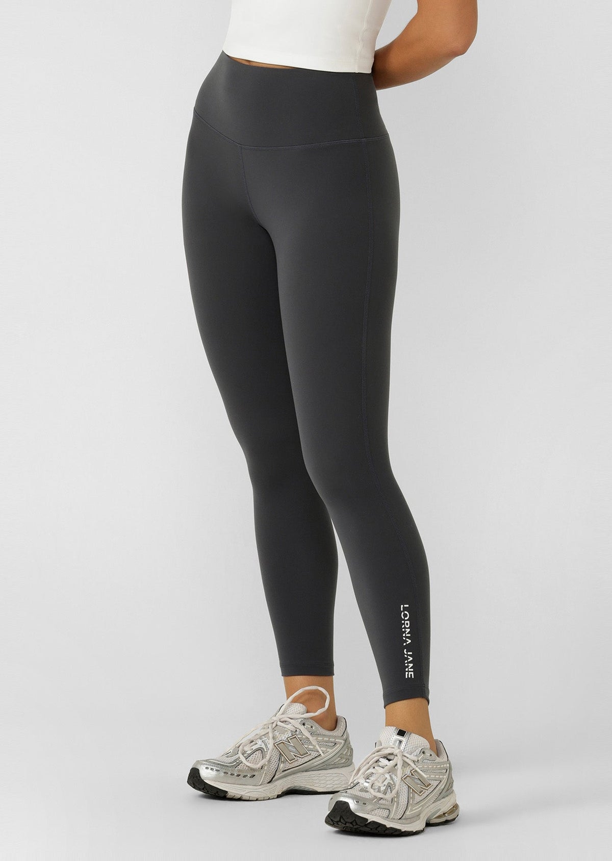 Lotus No Chafe Phone Pocket Ankle Biter Leggings