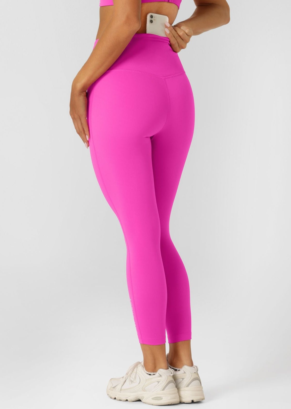 Lotus No Chafe Phone Pocket Ankle Biter Leggings