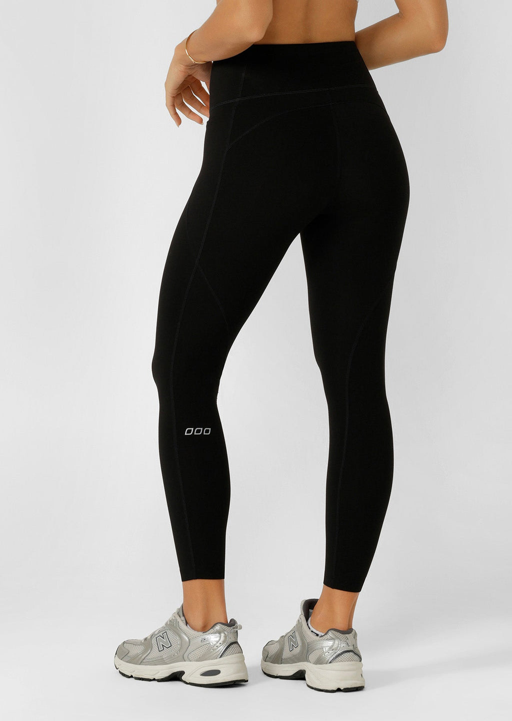 Amy No Chafe Phone Pocket Ankle Biter Leggings