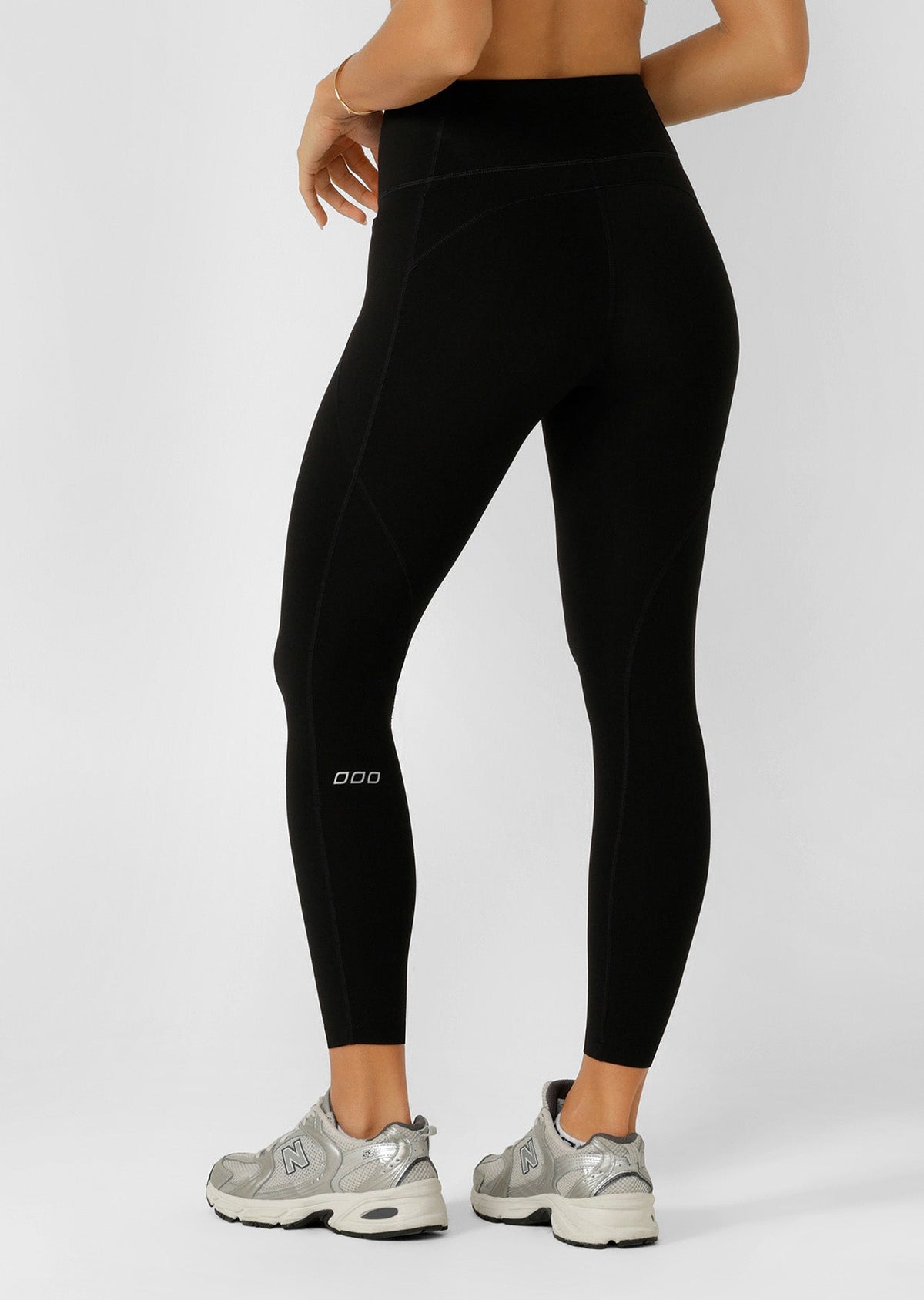 Amy No Chafe Phone Pocket Ankle Biter Leggings