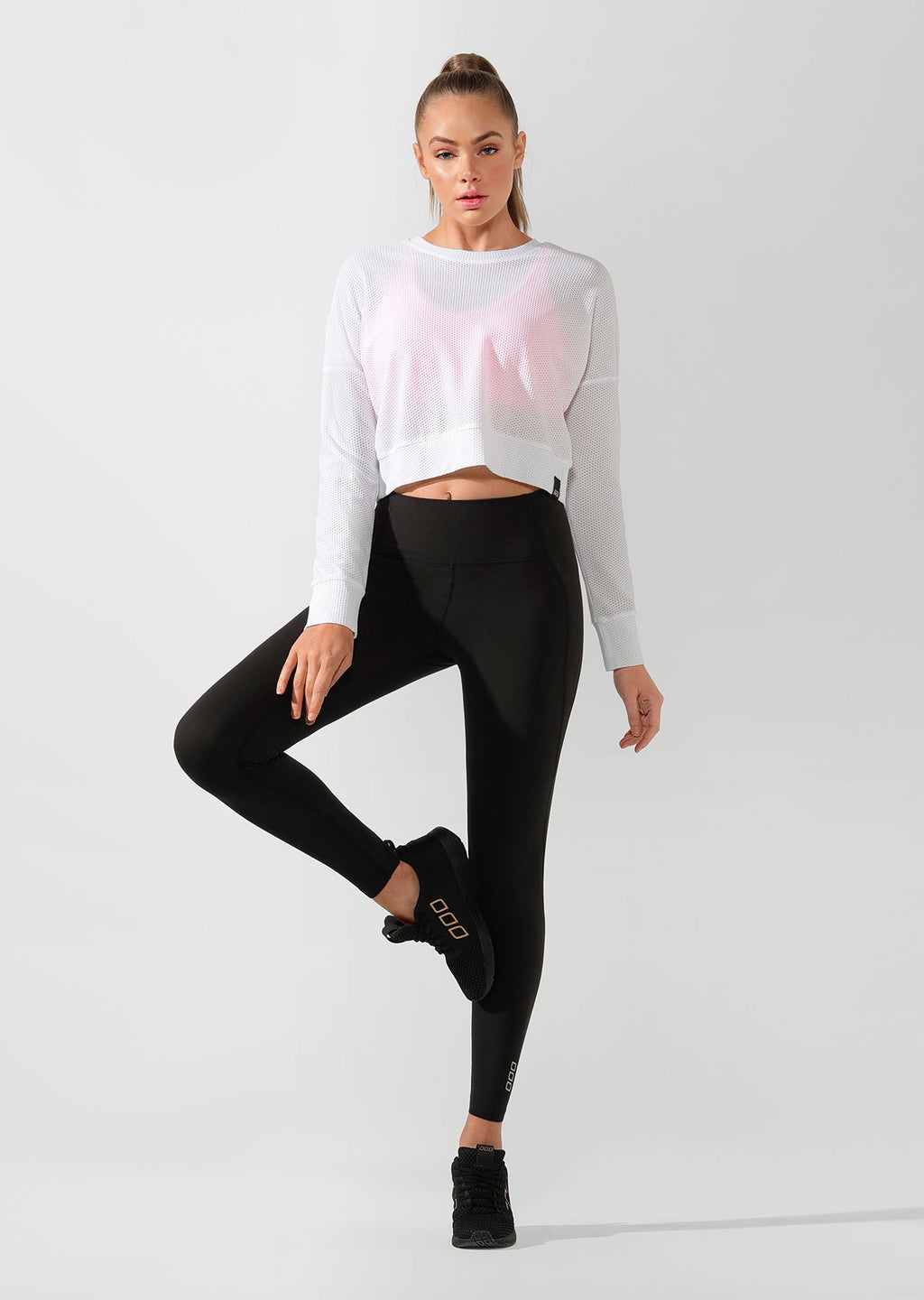 Action Mesh Cropped Active Top