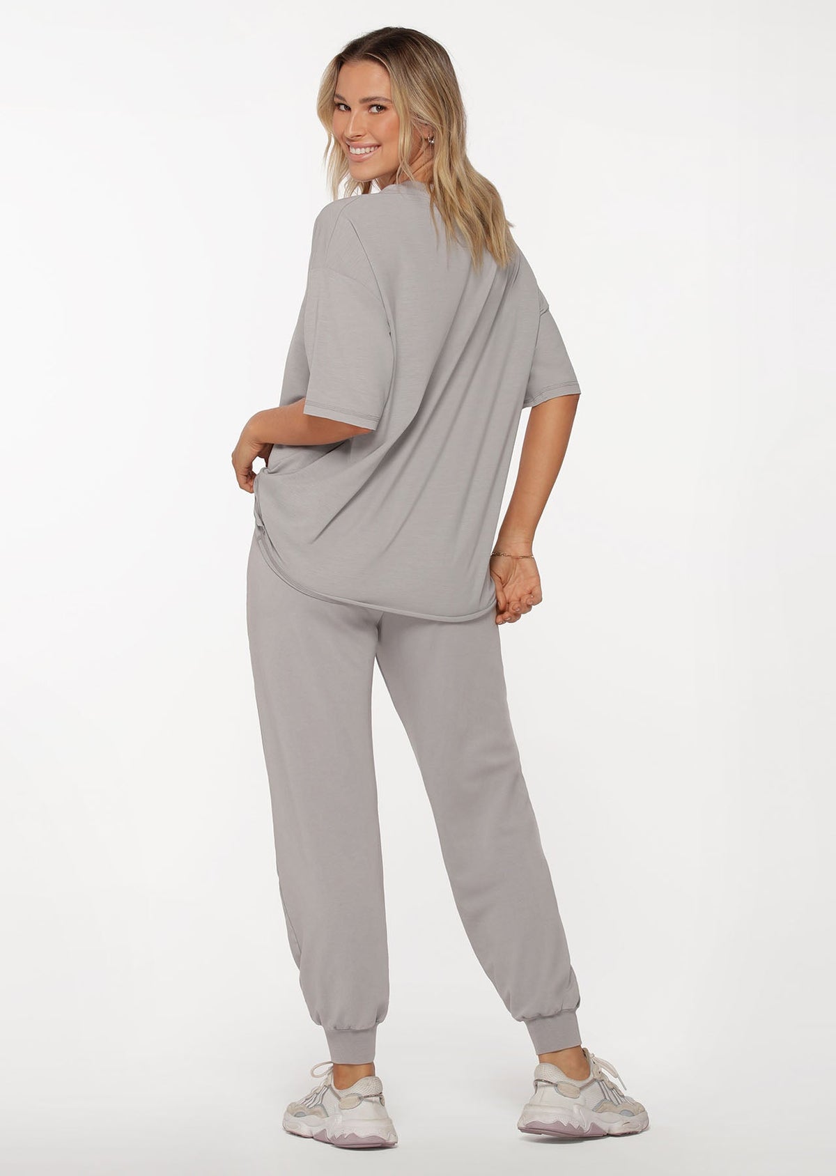 All Rounder Oversized Active Tee