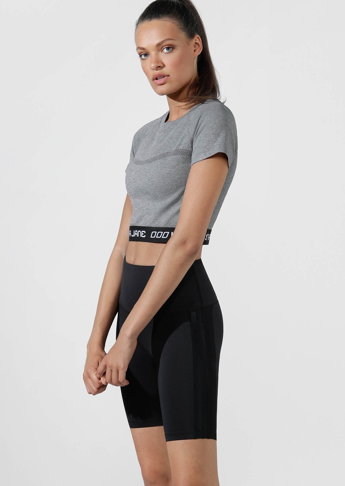 Athletic Cropped Seamless Tee
