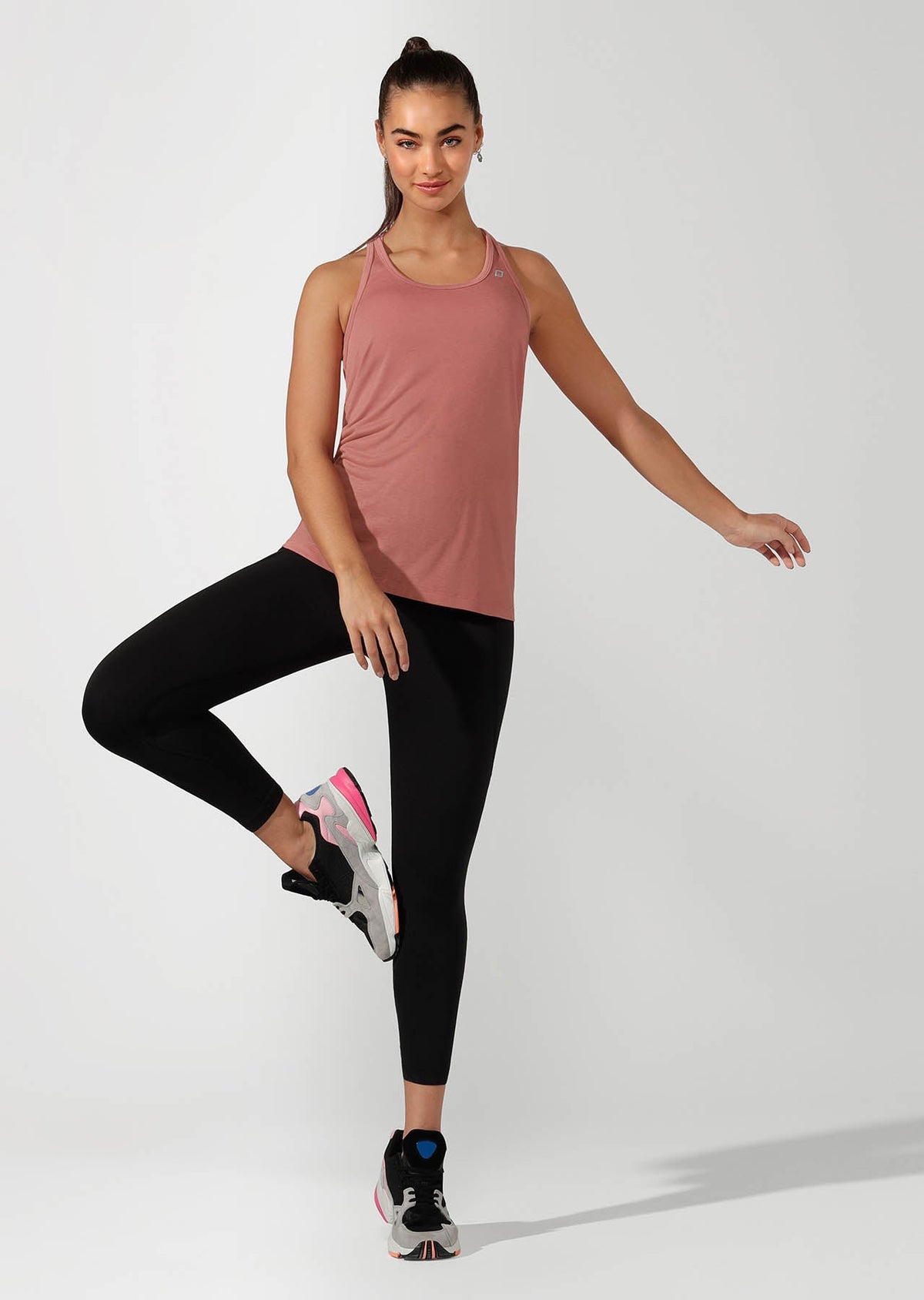 Balance Lightweight Tank