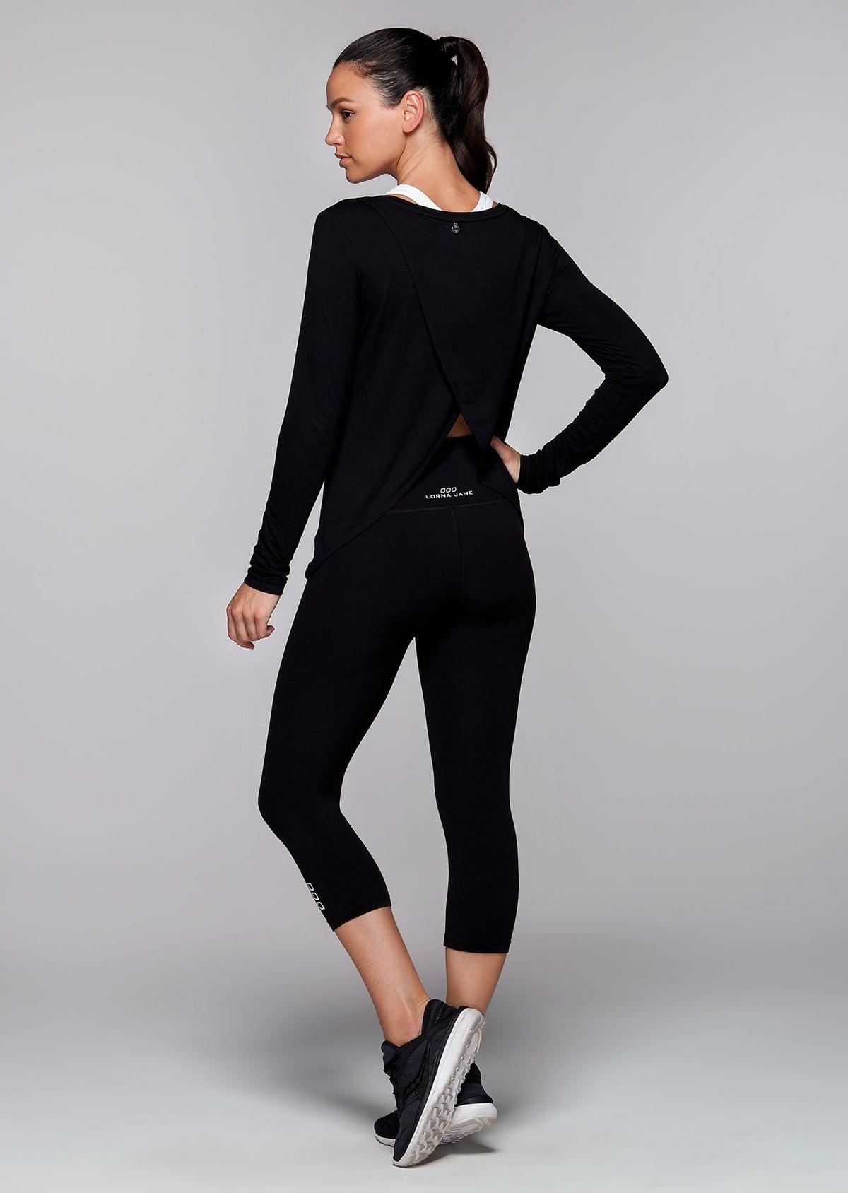 Cross L/Slv Top