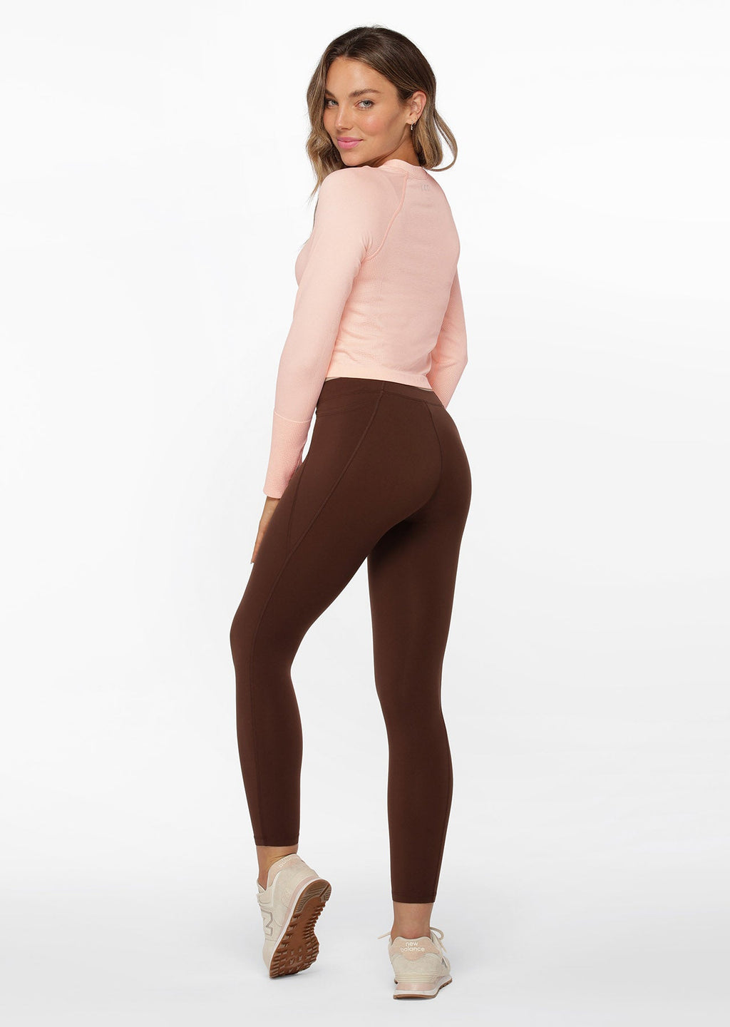Dynamic Seamless Cropped Long Sleeve Top