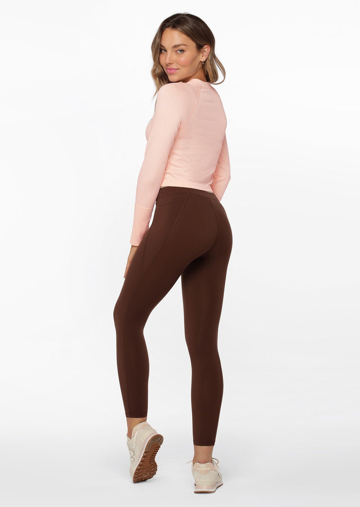 Dynamic Seamless Cropped Long Sleeve Top