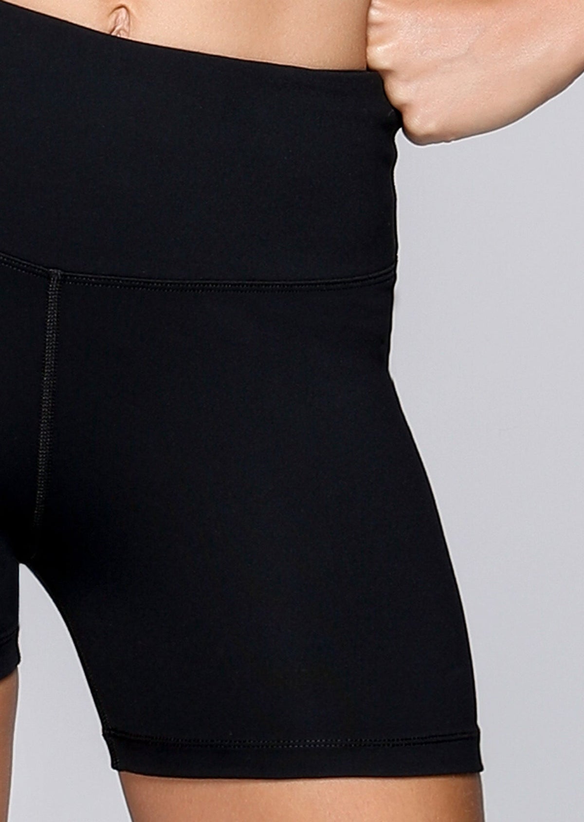 Encounter Core Short Tight