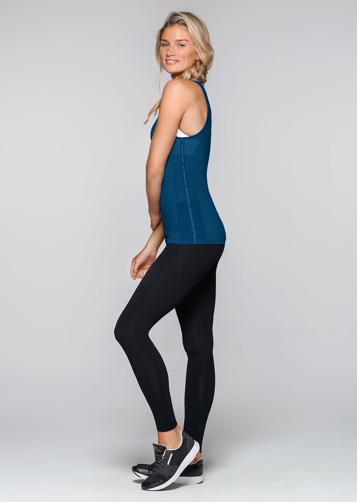 Felicia Excel Tank
